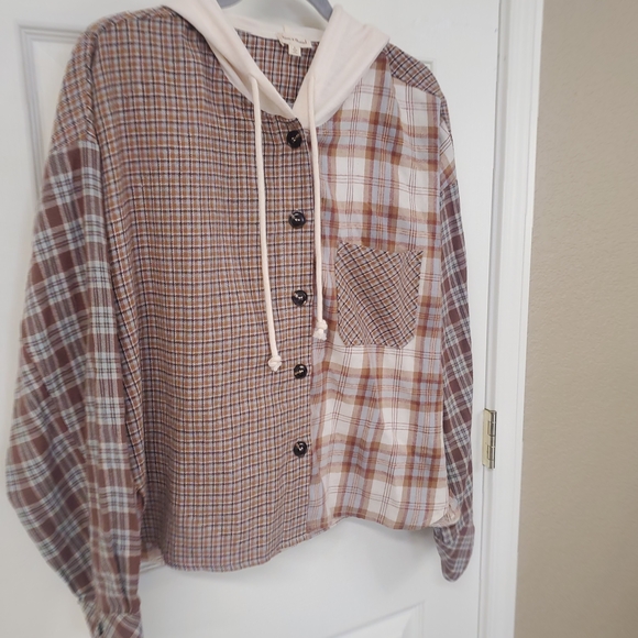 Hem & Thread Flannel - Picture 3 of 13
